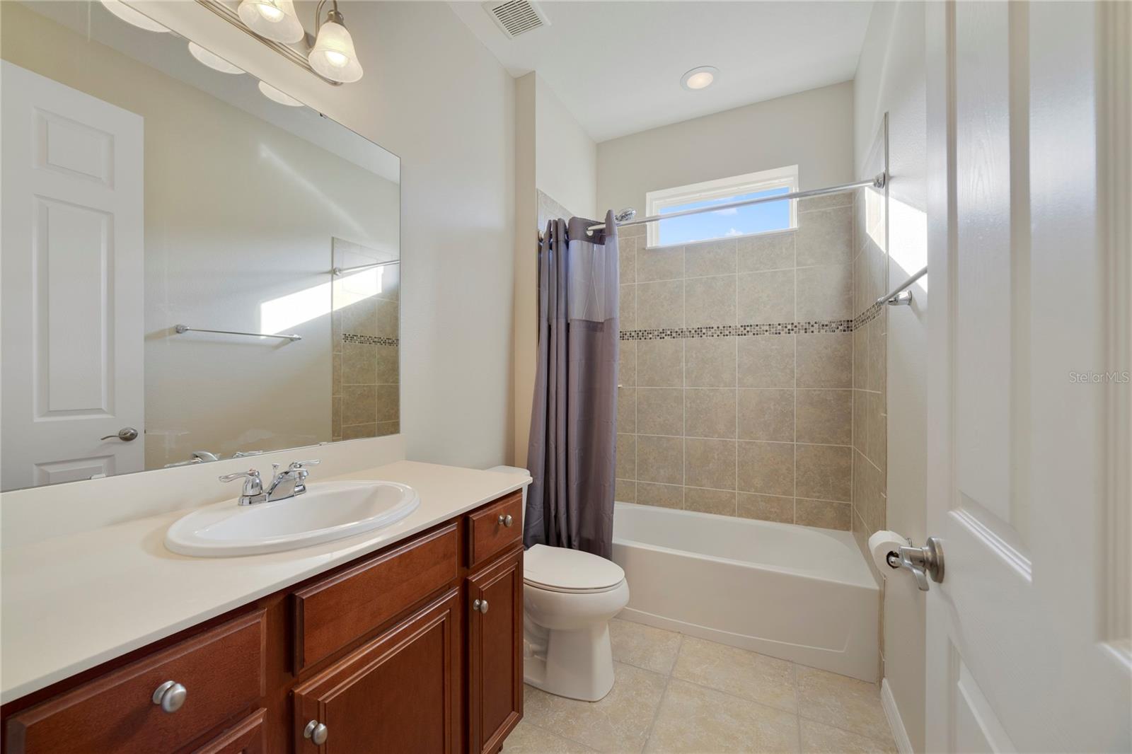 Image 22 of 34 For 801 San Raphael Street