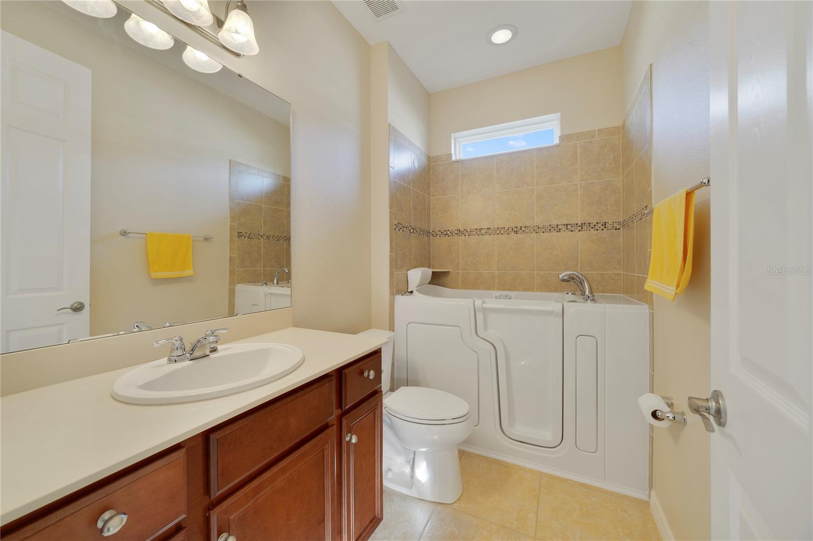 Image 23 of 34 For 801 San Raphael Street