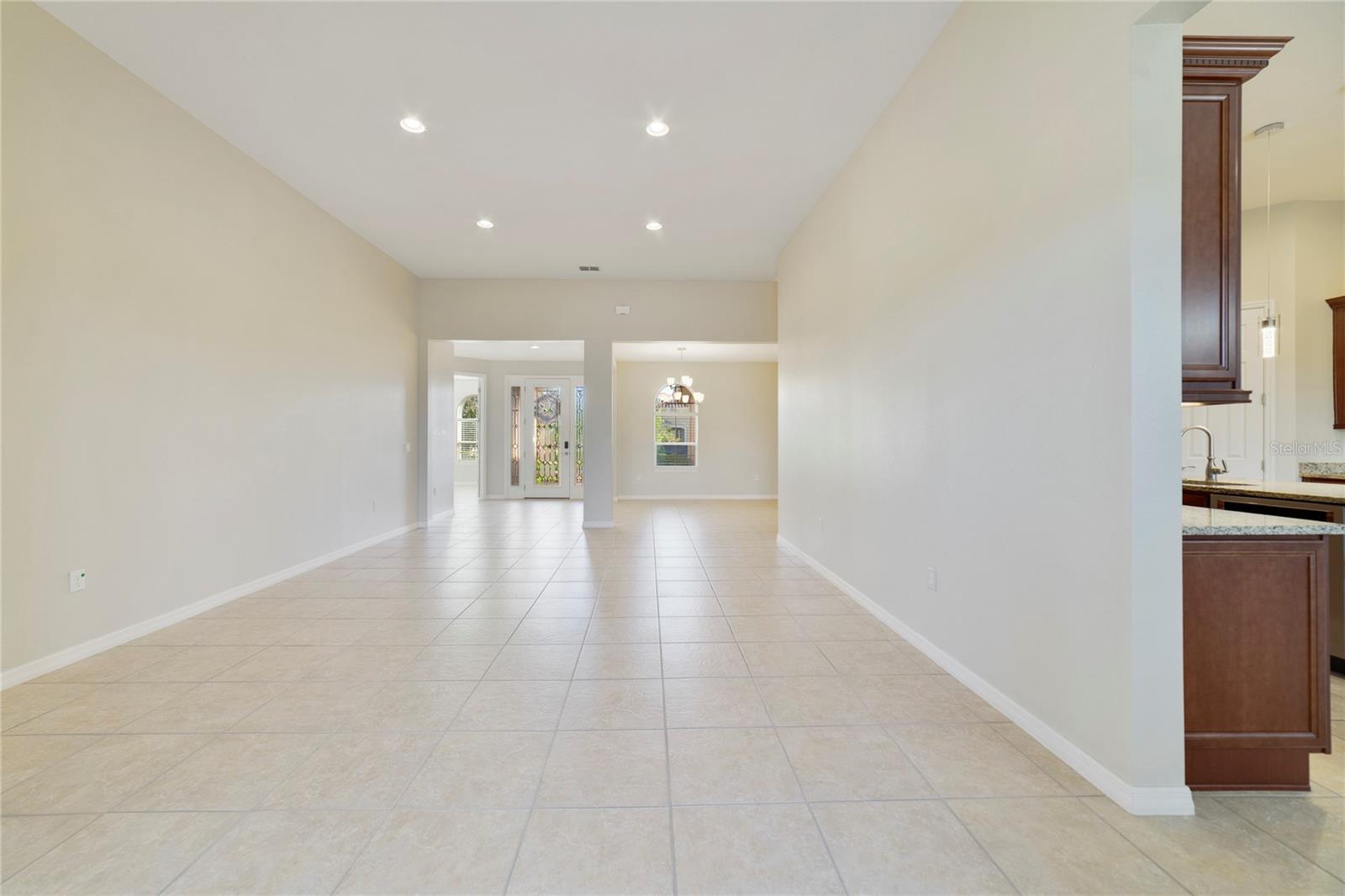 Image 4 of 34 For 801 San Raphael Street