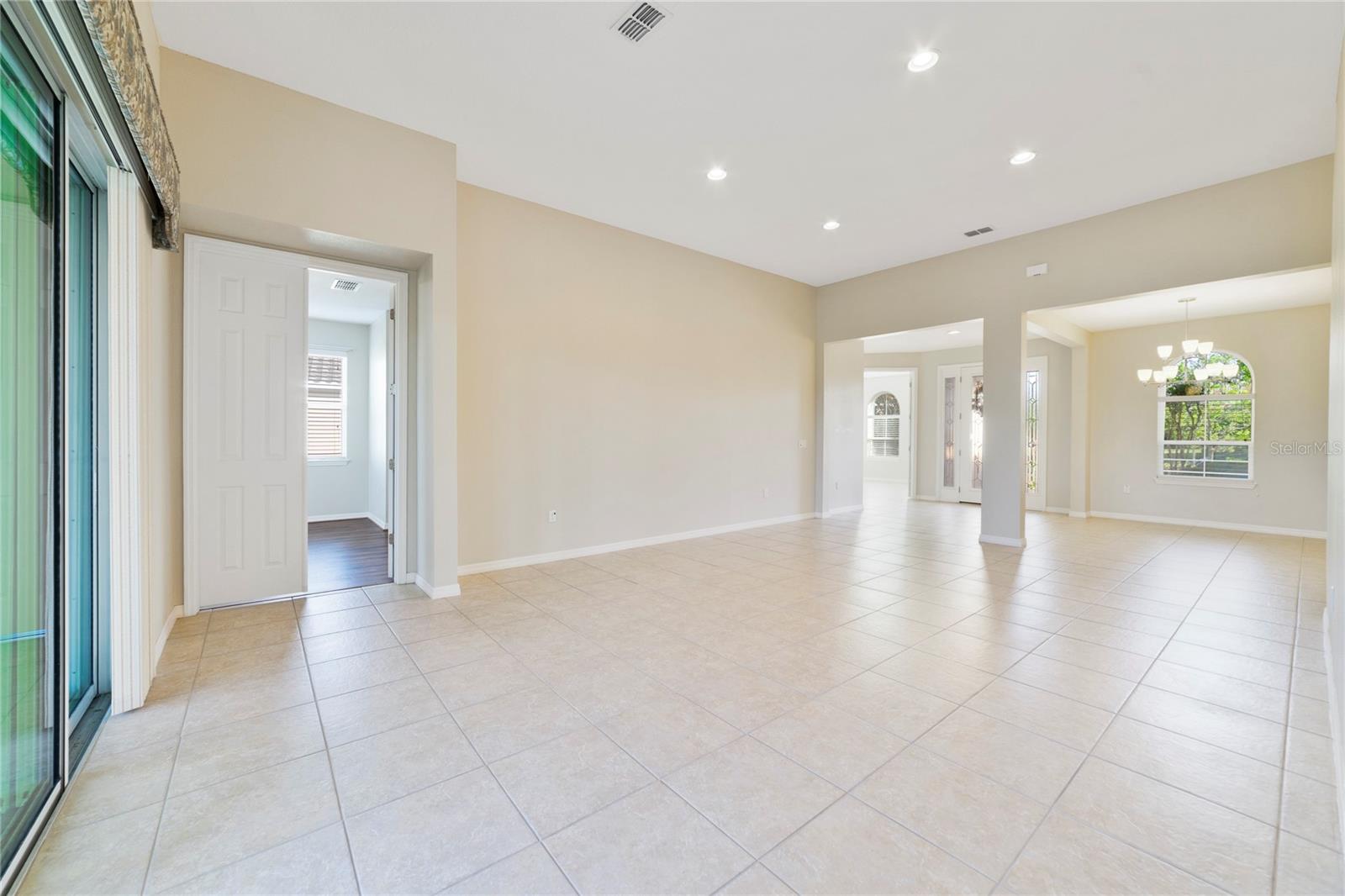Image 8 of 34 For 801 San Raphael Street