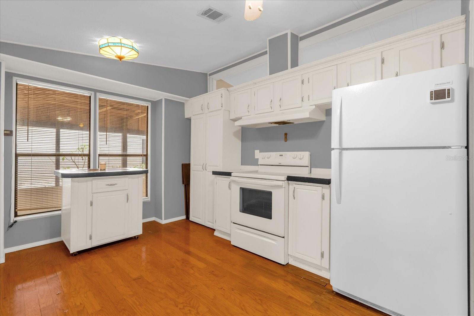 Image 10 of 32 For 17424 Rain Tree Court