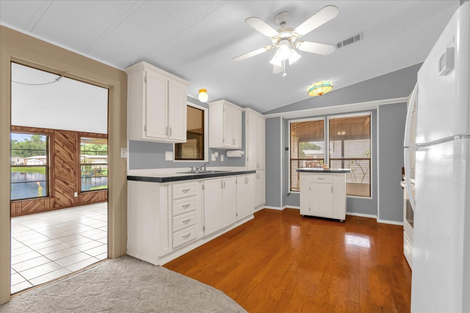 Image 12 of 32 For 17424 Rain Tree Court