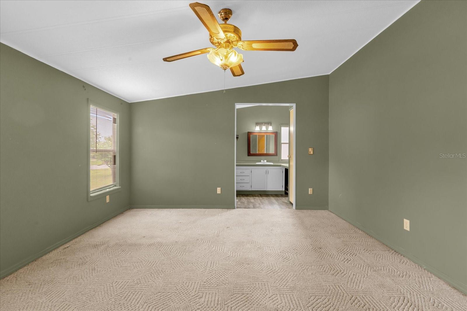 Image 19 of 32 For 17424 Rain Tree Court