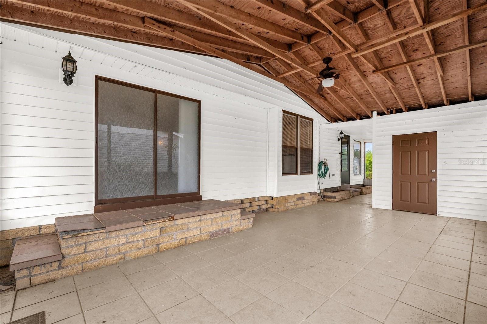Image 3 of 32 For 17424 Rain Tree Court