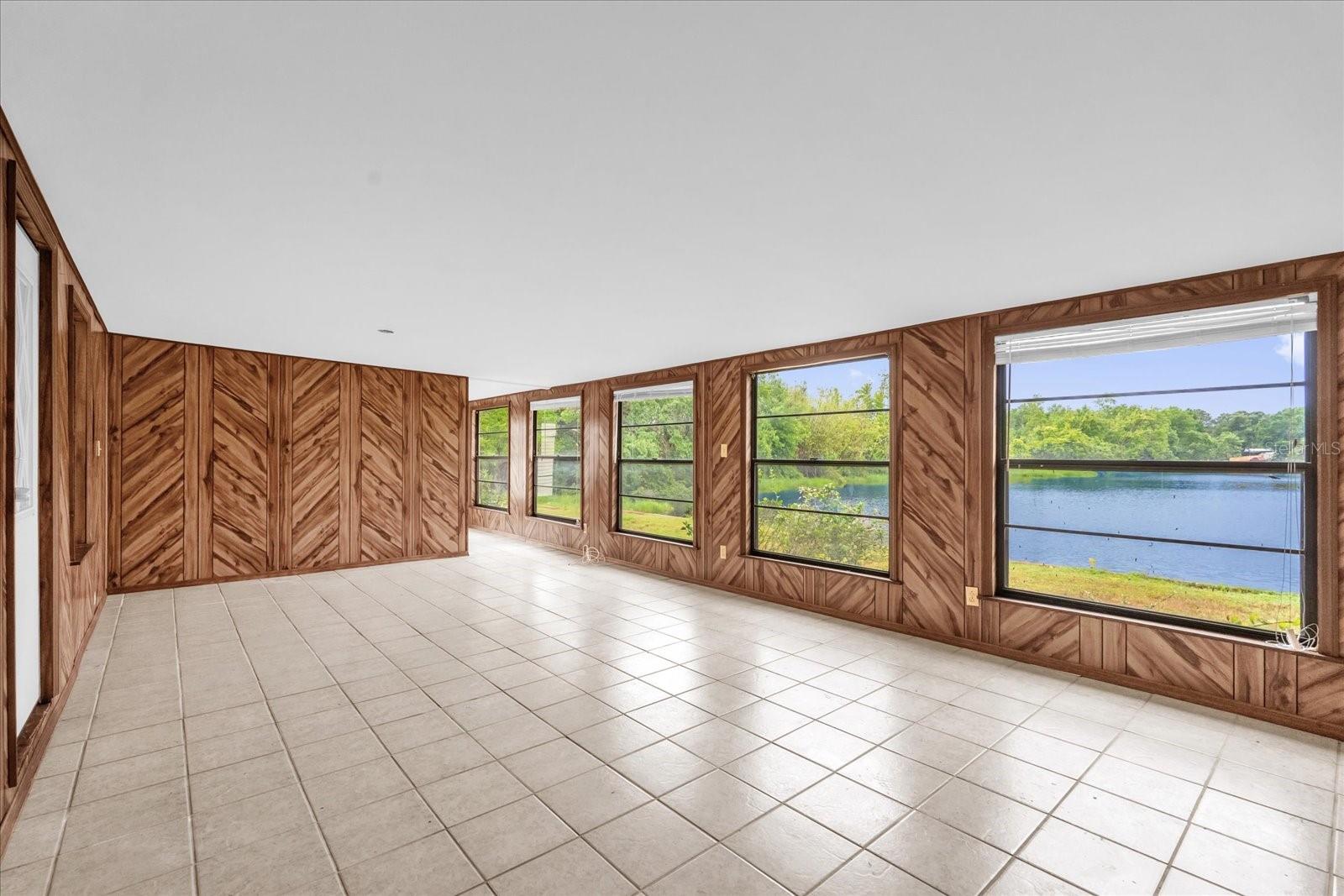 Image 6 of 32 For 17424 Rain Tree Court