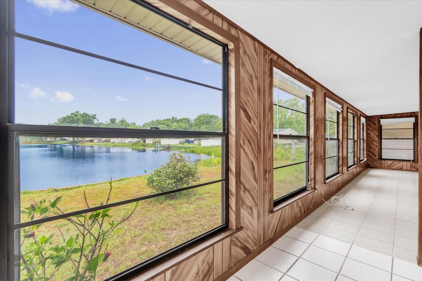 Image 9 of 32 For 17424 Rain Tree Court