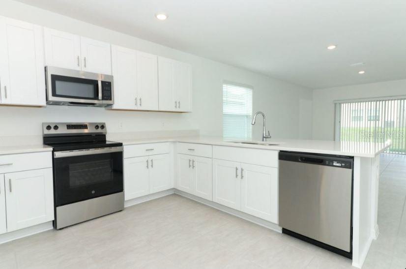 Image 4 of 23 For 491 Wayland Drive