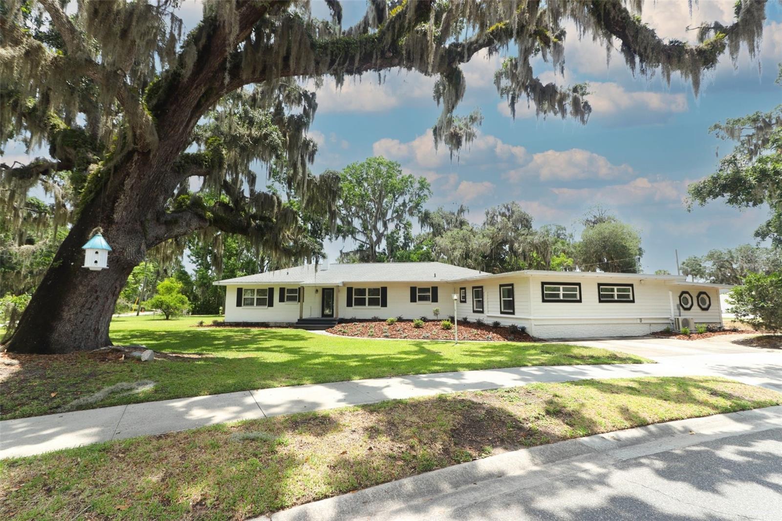 Details for 656 Lake Charm Drive, OVIEDO, FL 32765
