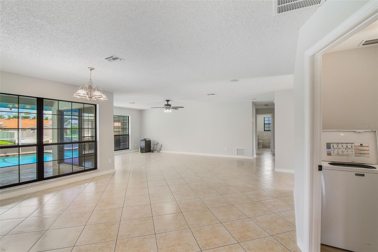 Image 15 of 78 For 1620 Texas Court