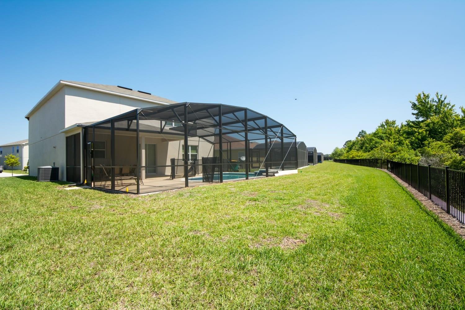 Image 4 of 13 For 4748 Blue Diamond Street