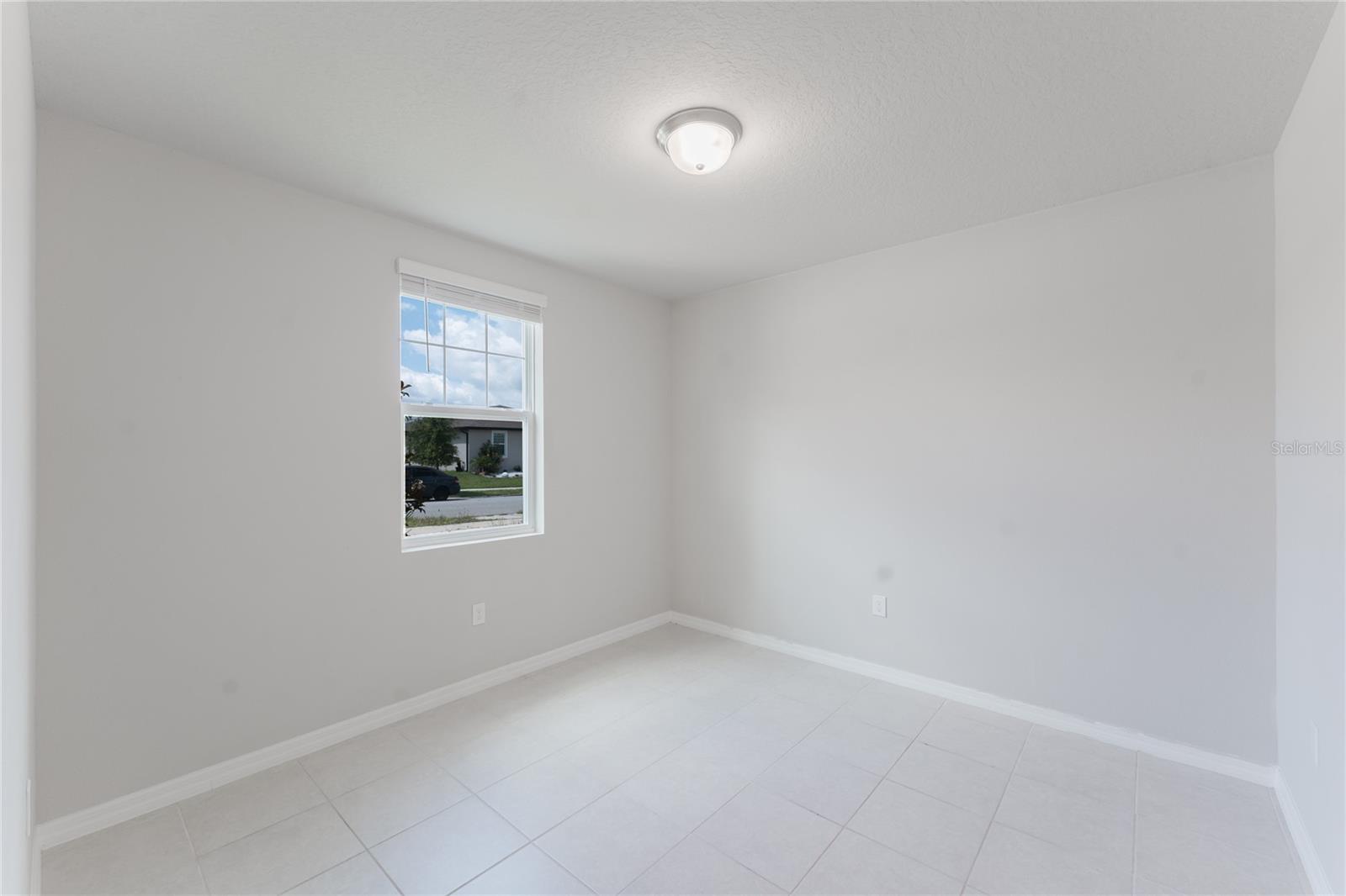 Image 11 of 39 For 856 Teton Street