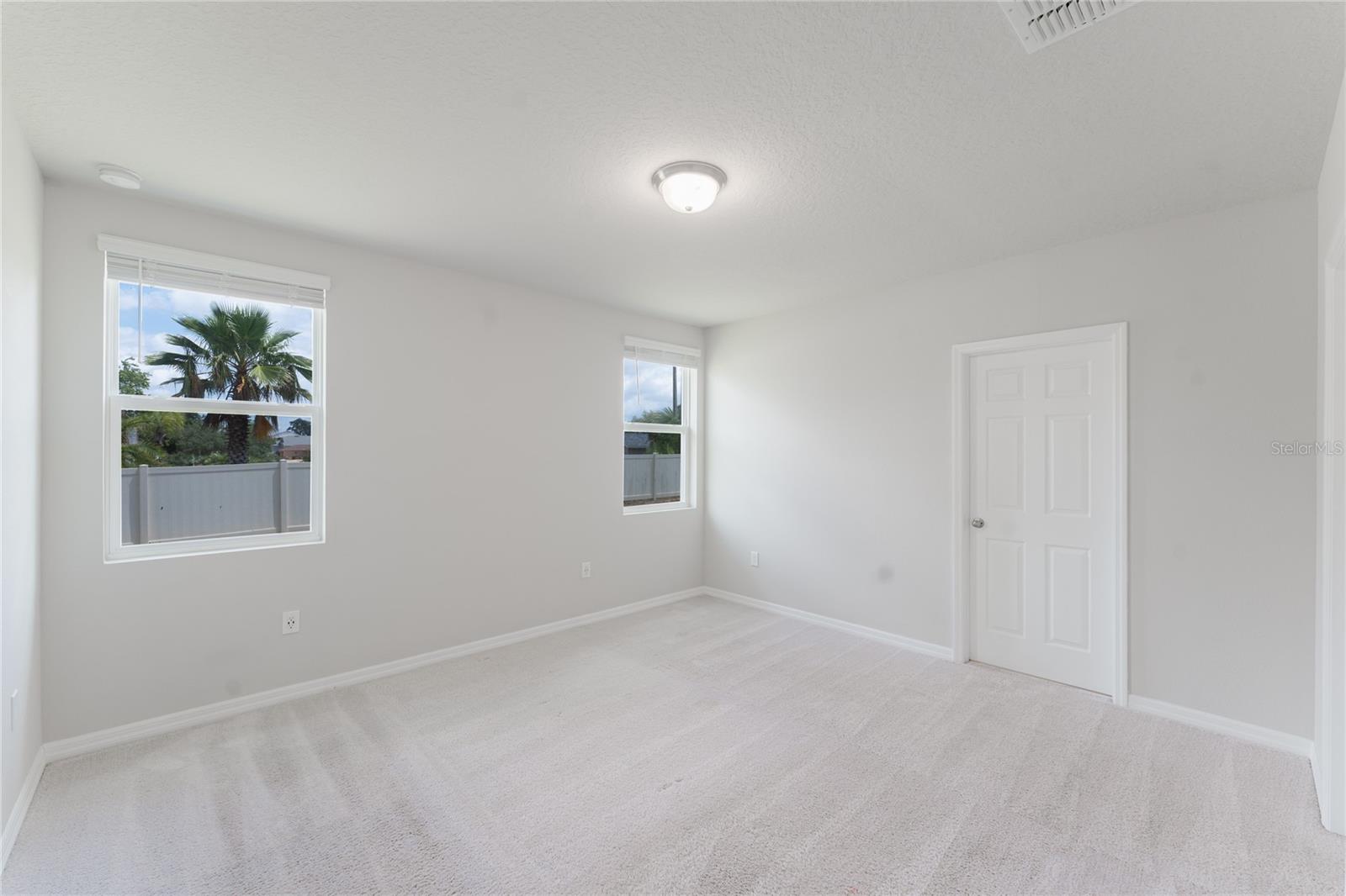 Image 19 of 39 For 856 Teton Street