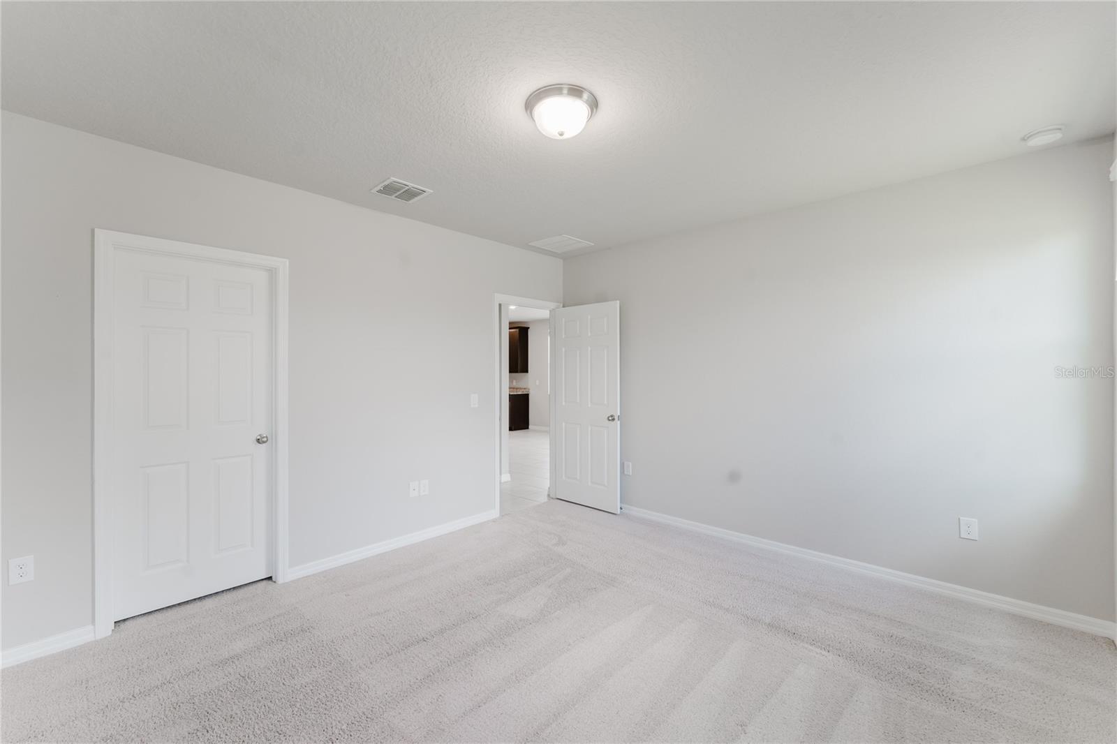Image 20 of 39 For 856 Teton Street