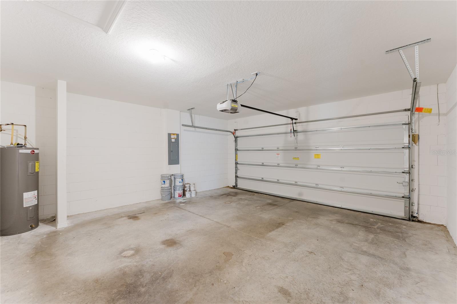 Image 33 of 39 For 856 Teton Street