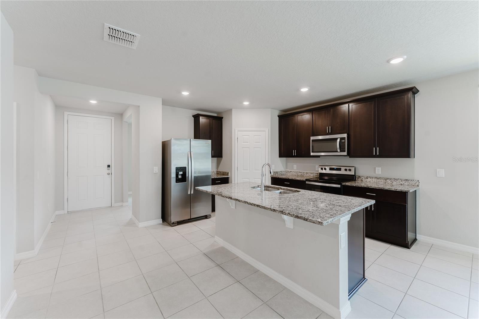 Image 4 of 39 For 856 Teton Street