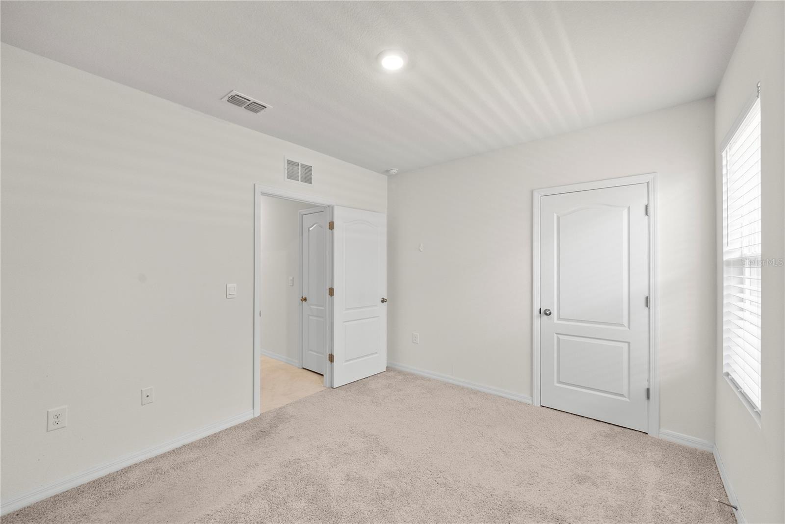 Image 14 of 30 For 280 Caryota Court