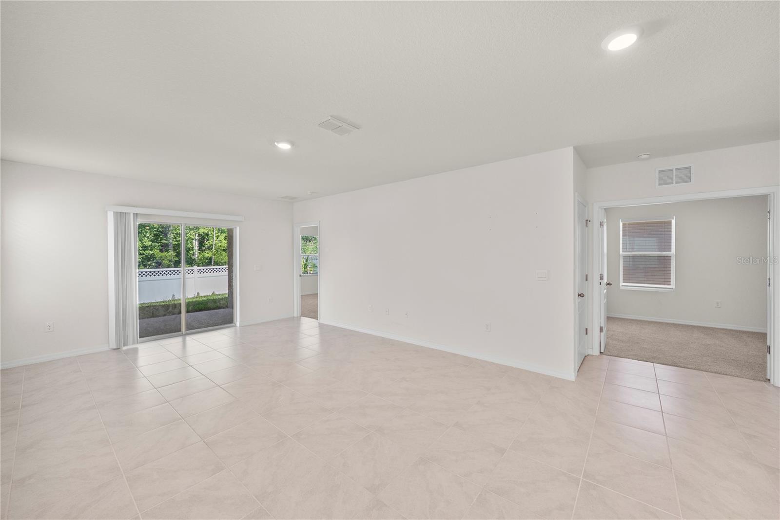 Image 19 of 30 For 280 Caryota Court