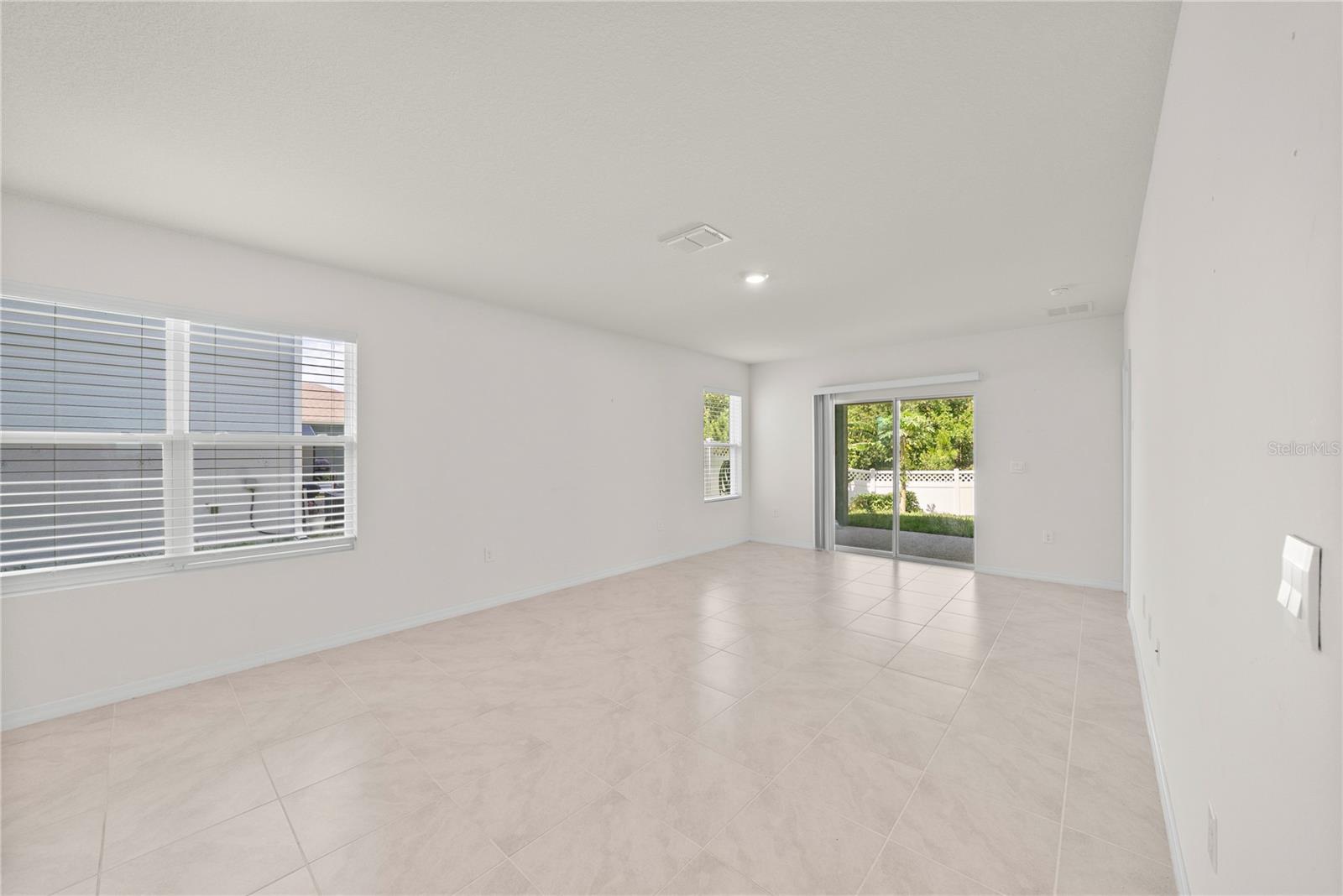 Image 20 of 30 For 280 Caryota Court