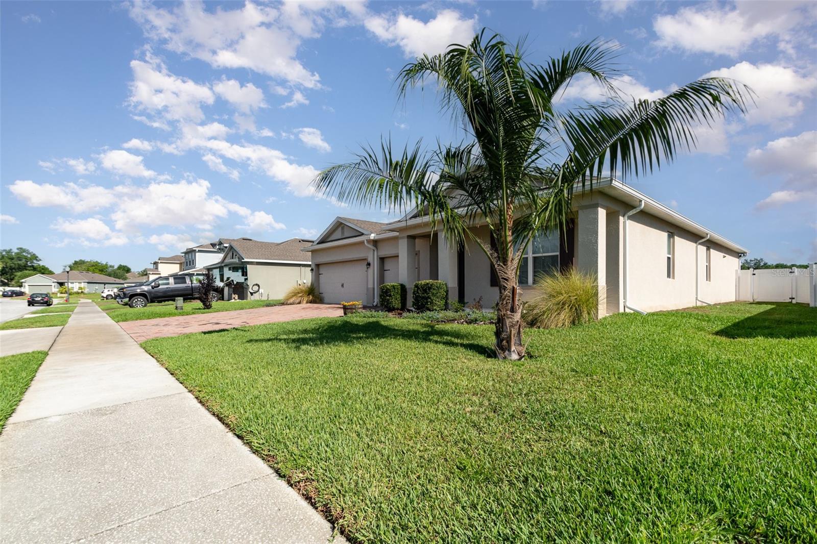 Image 3 of 30 For 2249 Palmetum Loop