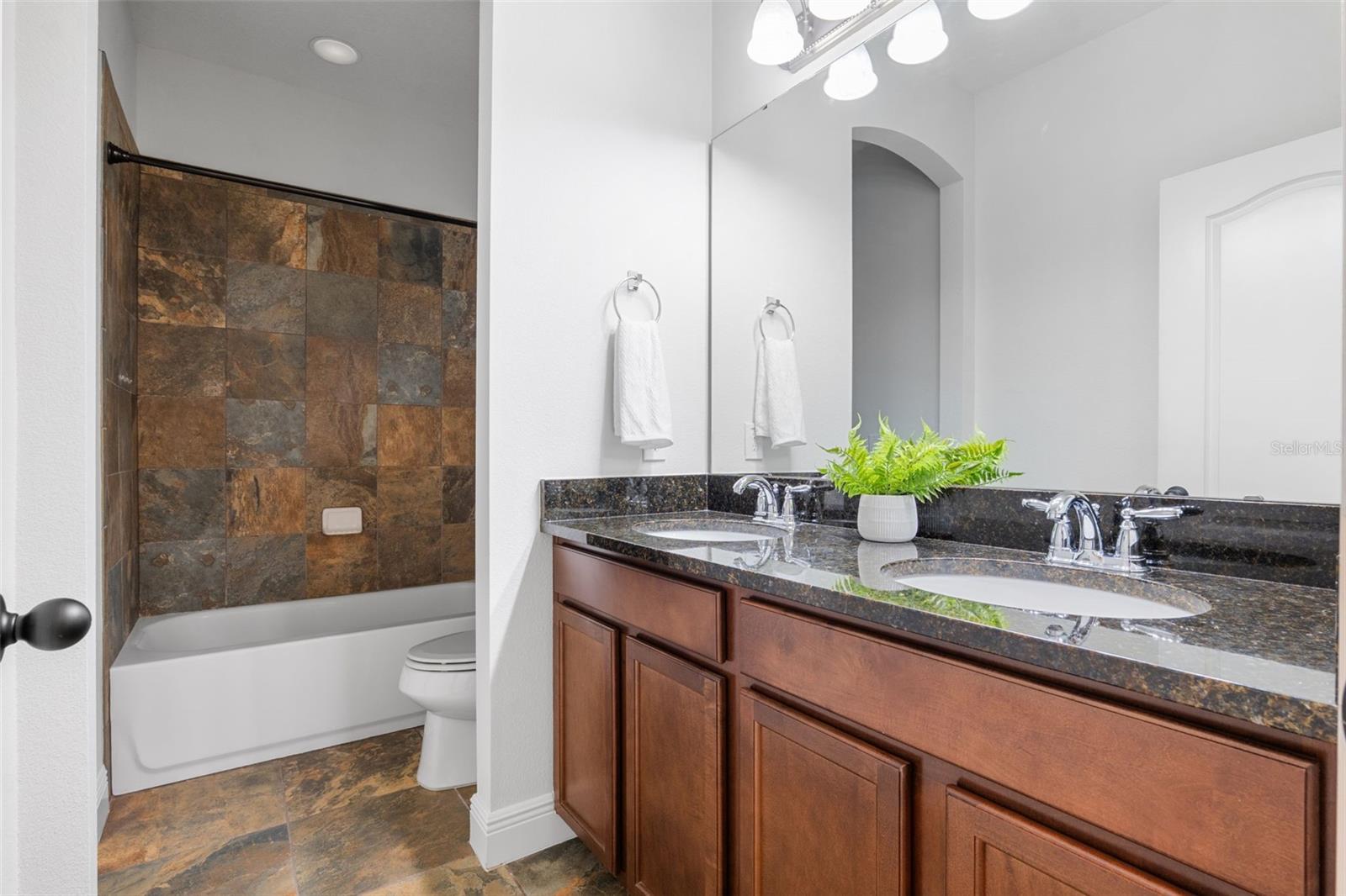 Image 38 of 69 For 8692 Tavistock Lakes Boulevard