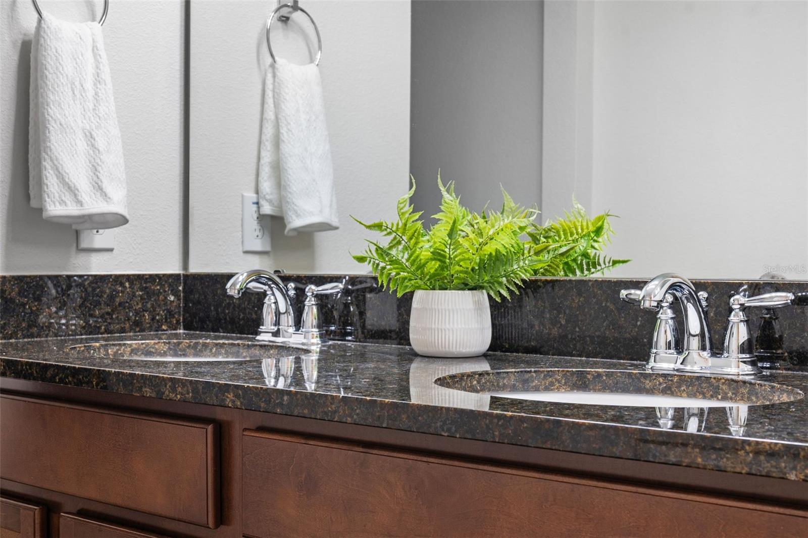 Image 39 of 69 For 8692 Tavistock Lakes Boulevard