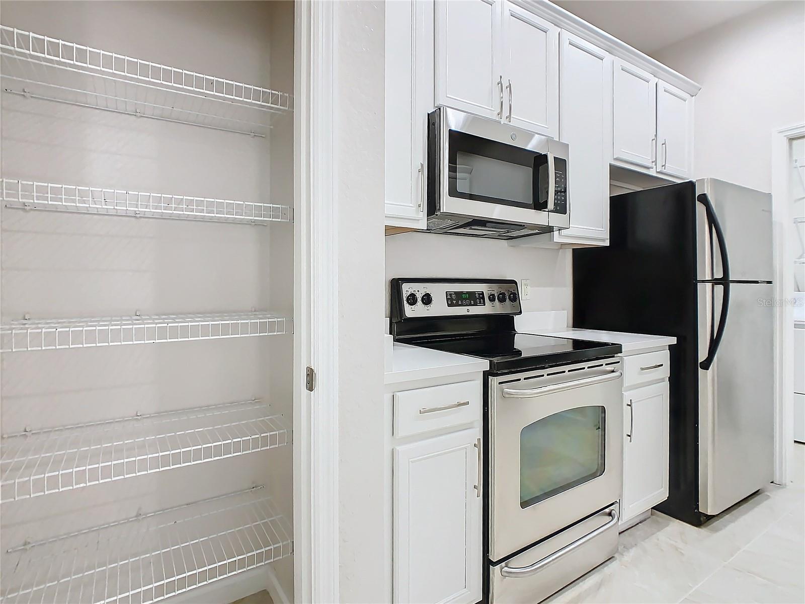 Image 12 of 72 For 3000 Laurel Park Lane 202
