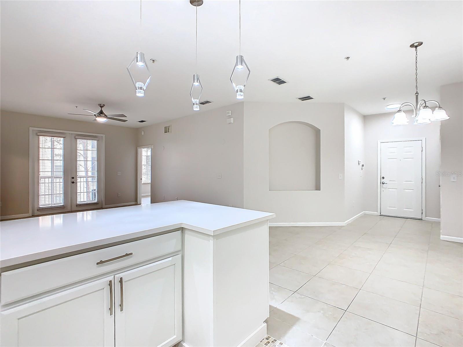 Image 14 of 72 For 3000 Laurel Park Lane 202