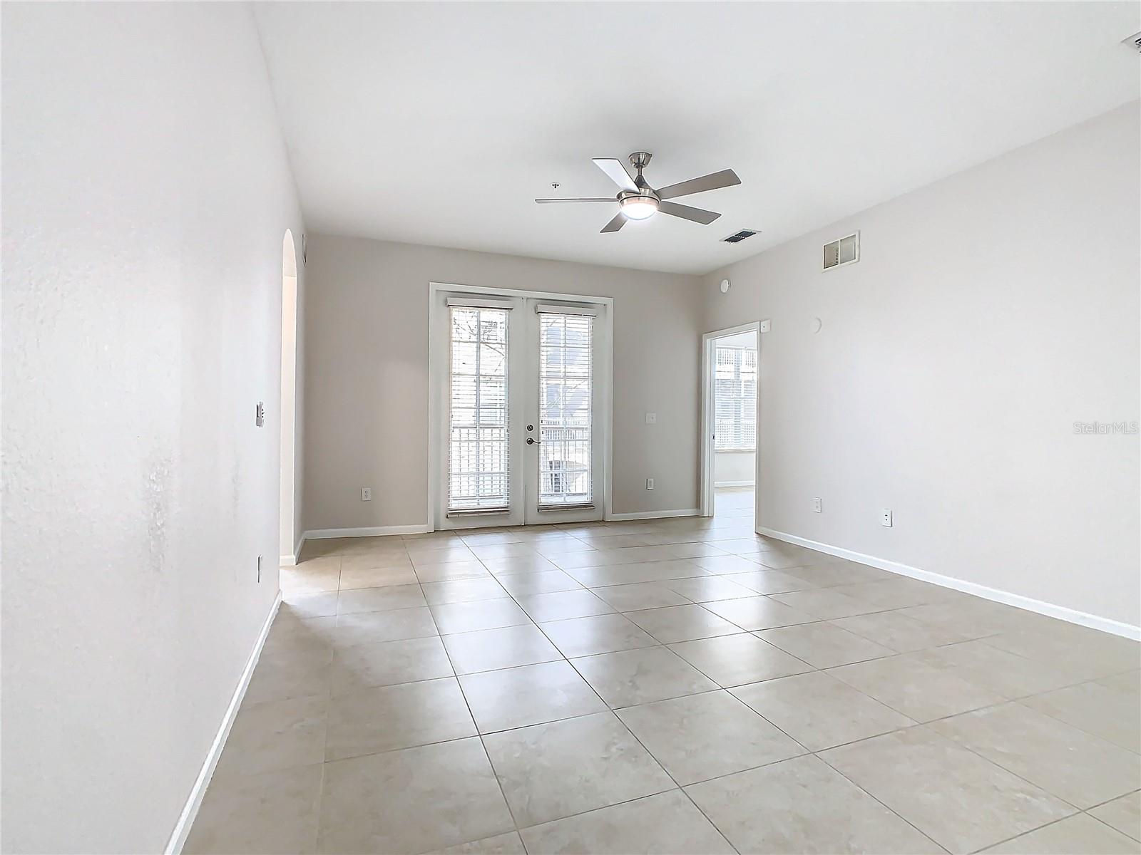 Image 21 of 72 For 3000 Laurel Park Lane 202