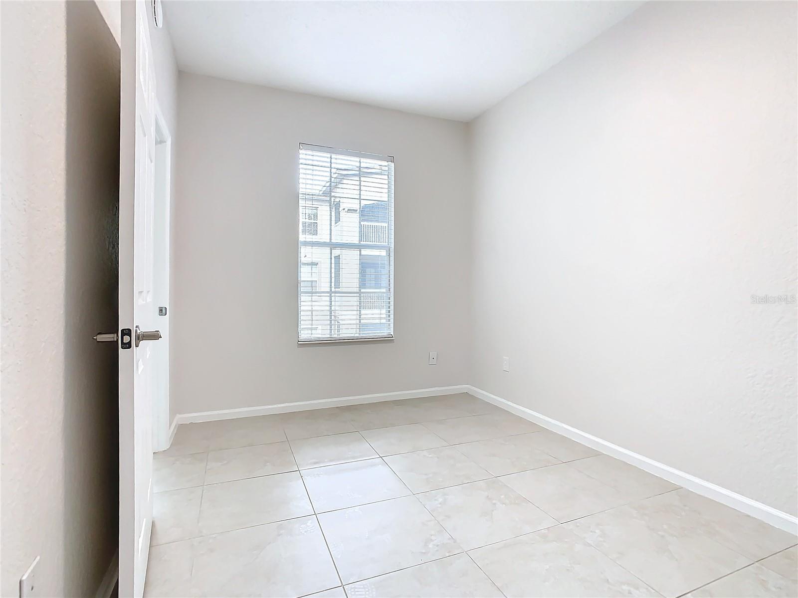 Image 32 of 72 For 3000 Laurel Park Lane 202