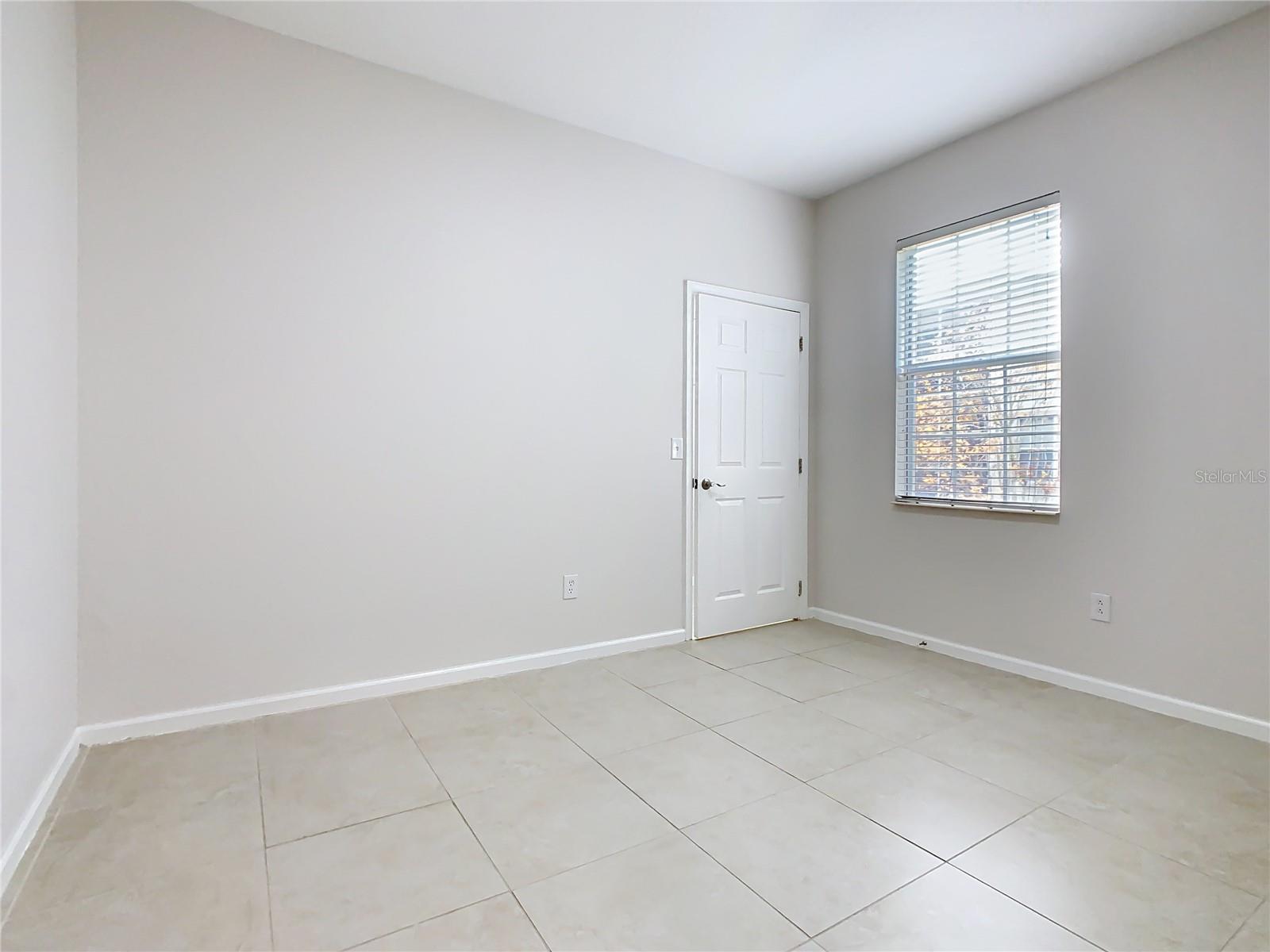 Image 40 of 72 For 3000 Laurel Park Lane 202