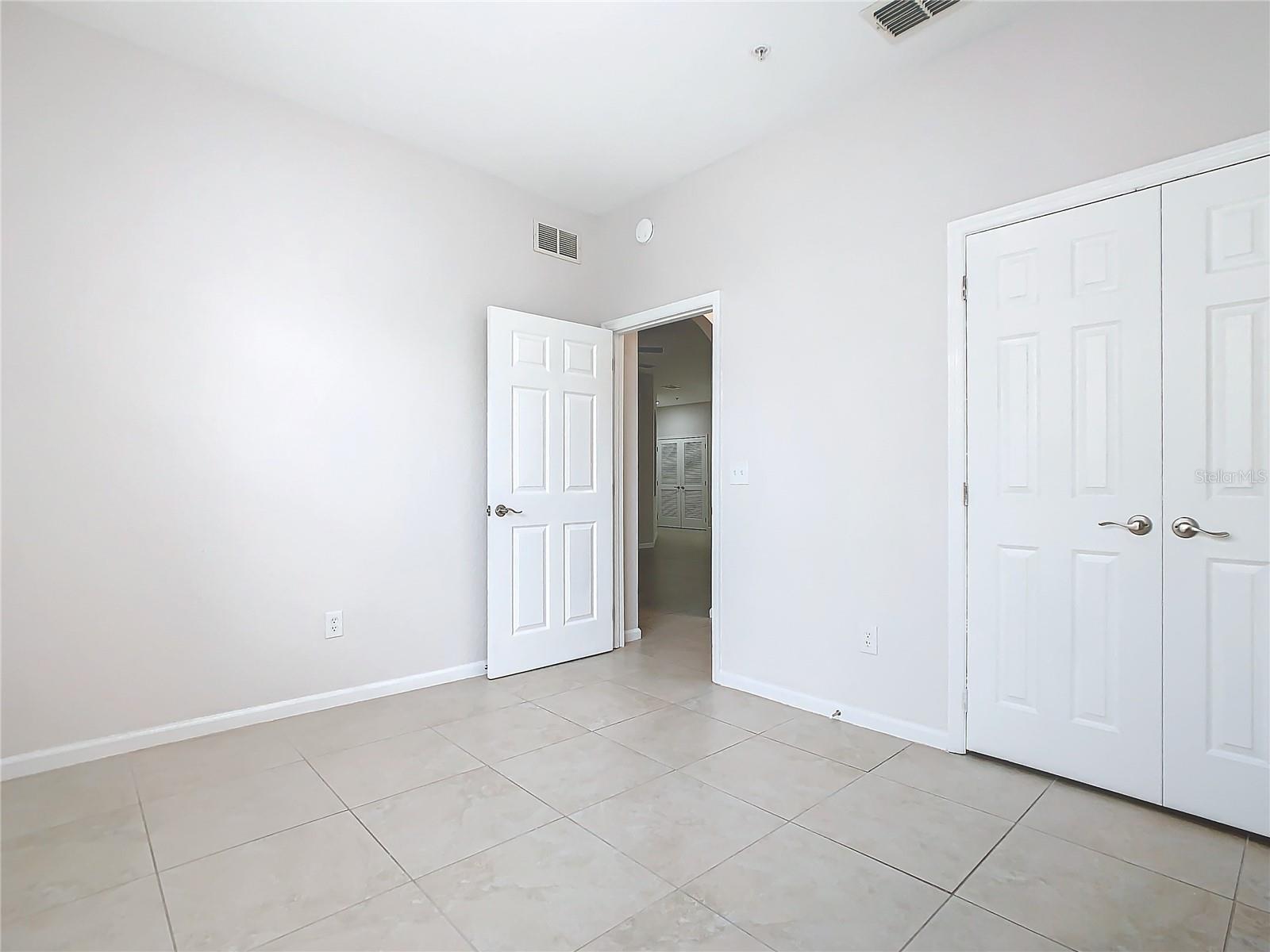 Image 44 of 72 For 3000 Laurel Park Lane 202