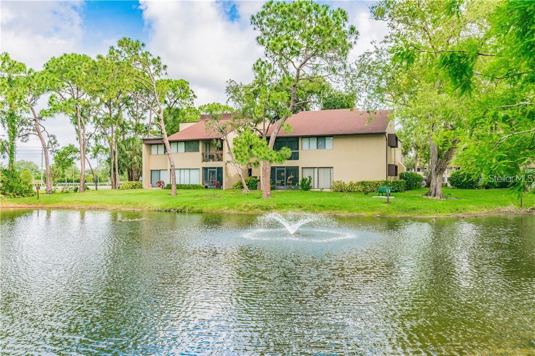 Image 2 of 2 For 870 Village Lake Terrace N 204