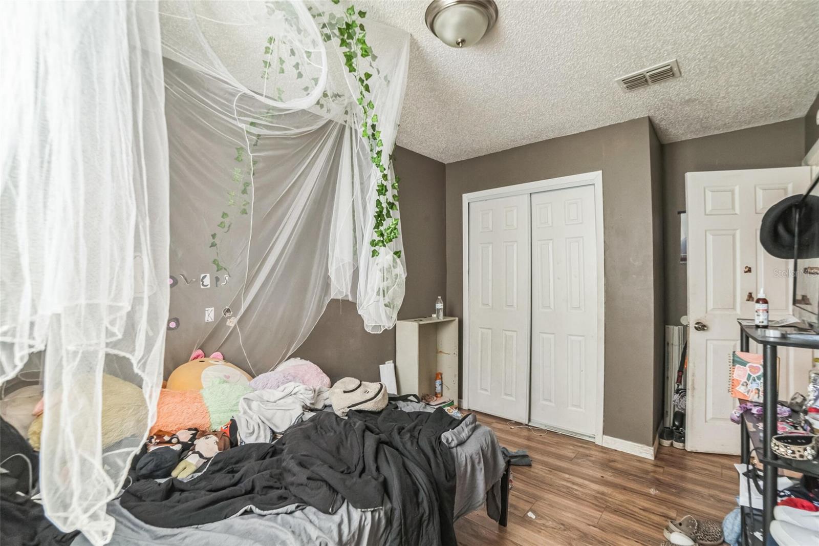 Image 18 of 33 For 3711 Shady Grove Circle