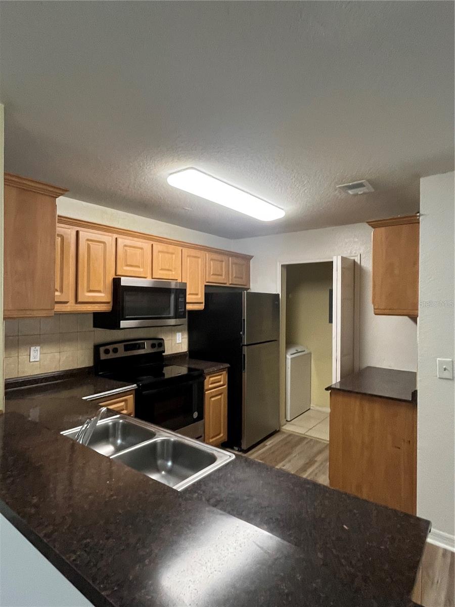 Image 6 of 47 For 7606 Pissarro Drive 14206