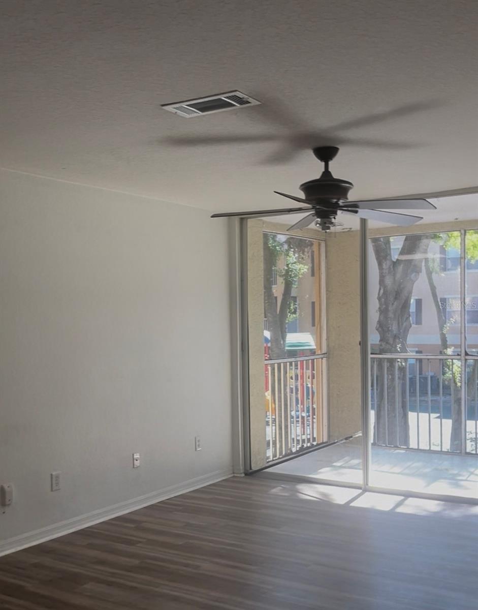 Image 7 of 47 For 7606 Pissarro Drive 14206