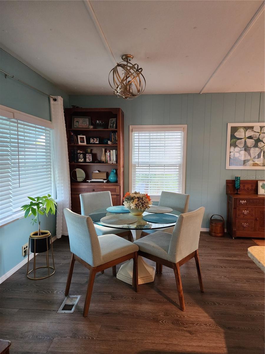 Image 11 of 27 For 9790 66th Street N 100