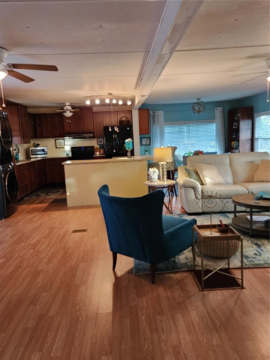 Image 4 of 27 For 9790 66th Street N 100