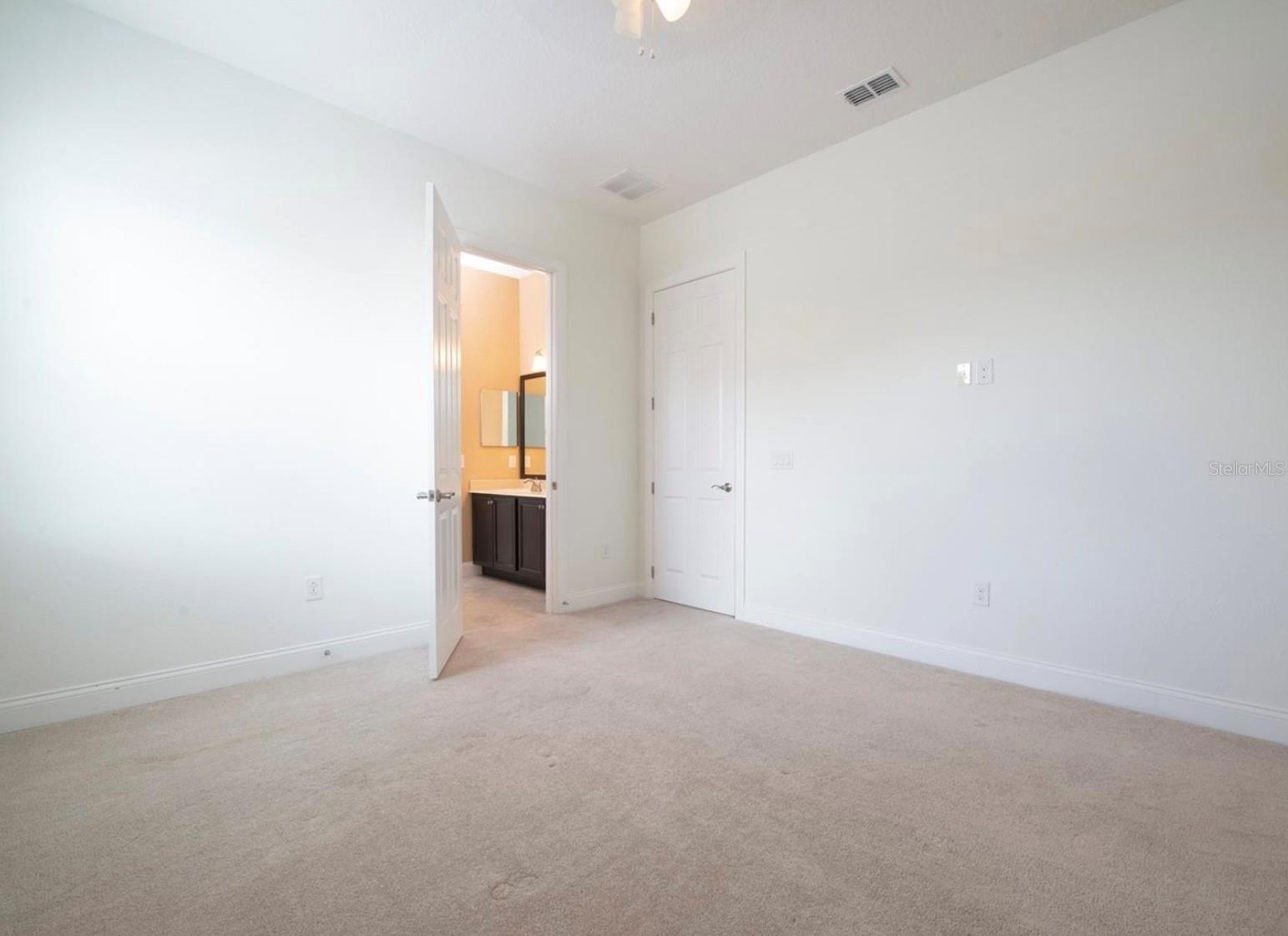 Image 21 of 33 For 11415 Waterstone Loop Drive