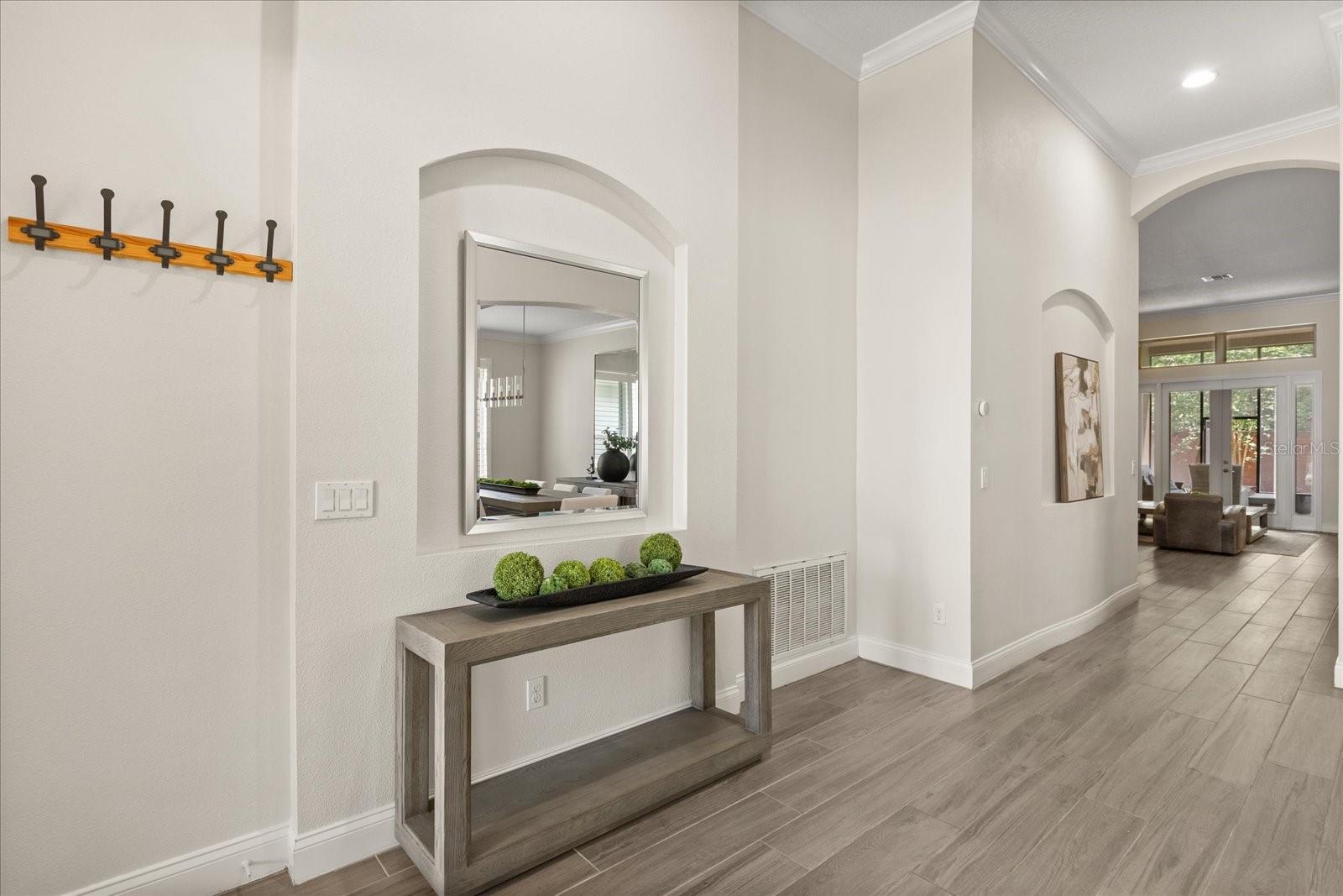 Image 6 of 44 For 886 Sherbourne Circle