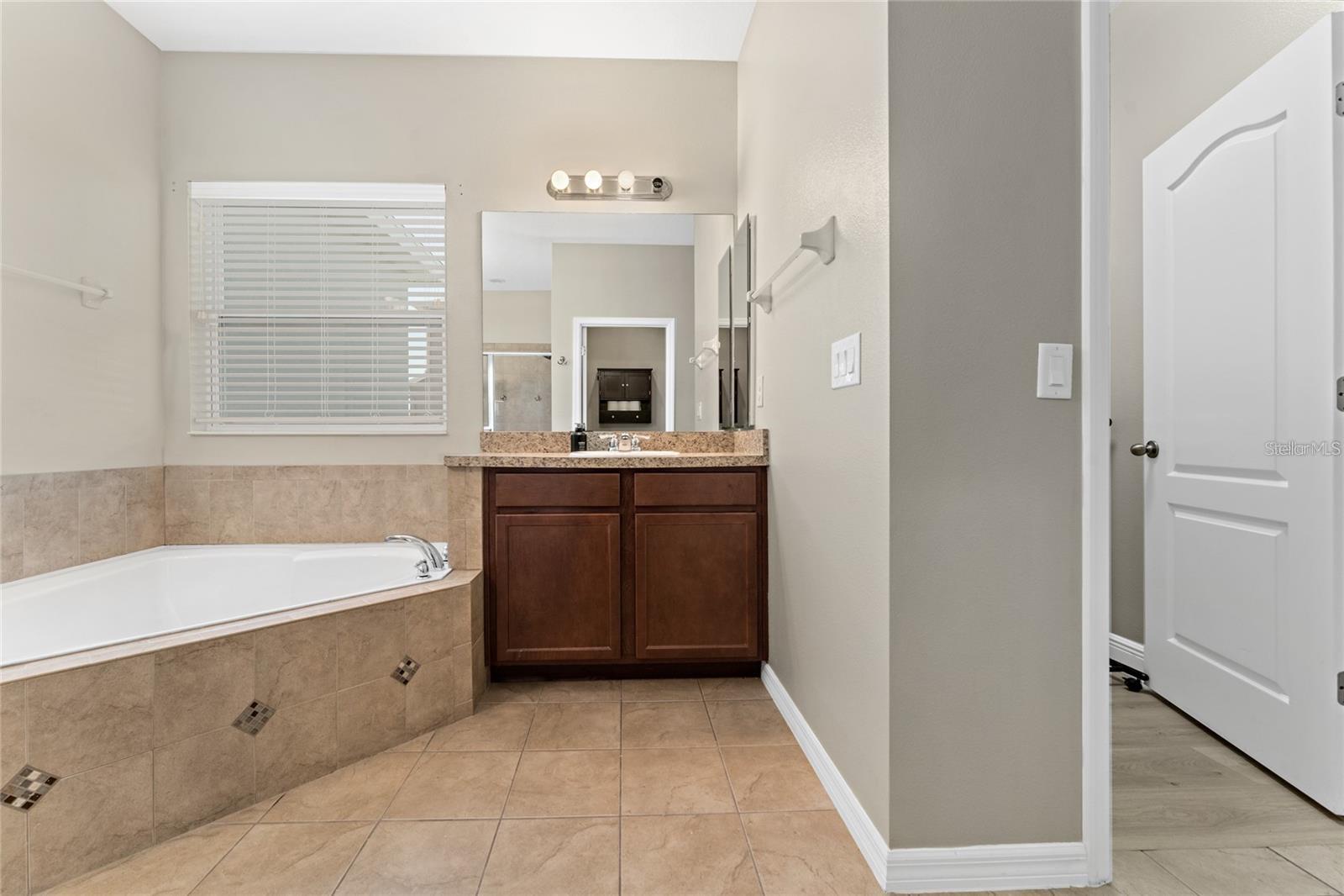 Image 20 of 54 For 14537 San Lorenzo Drive