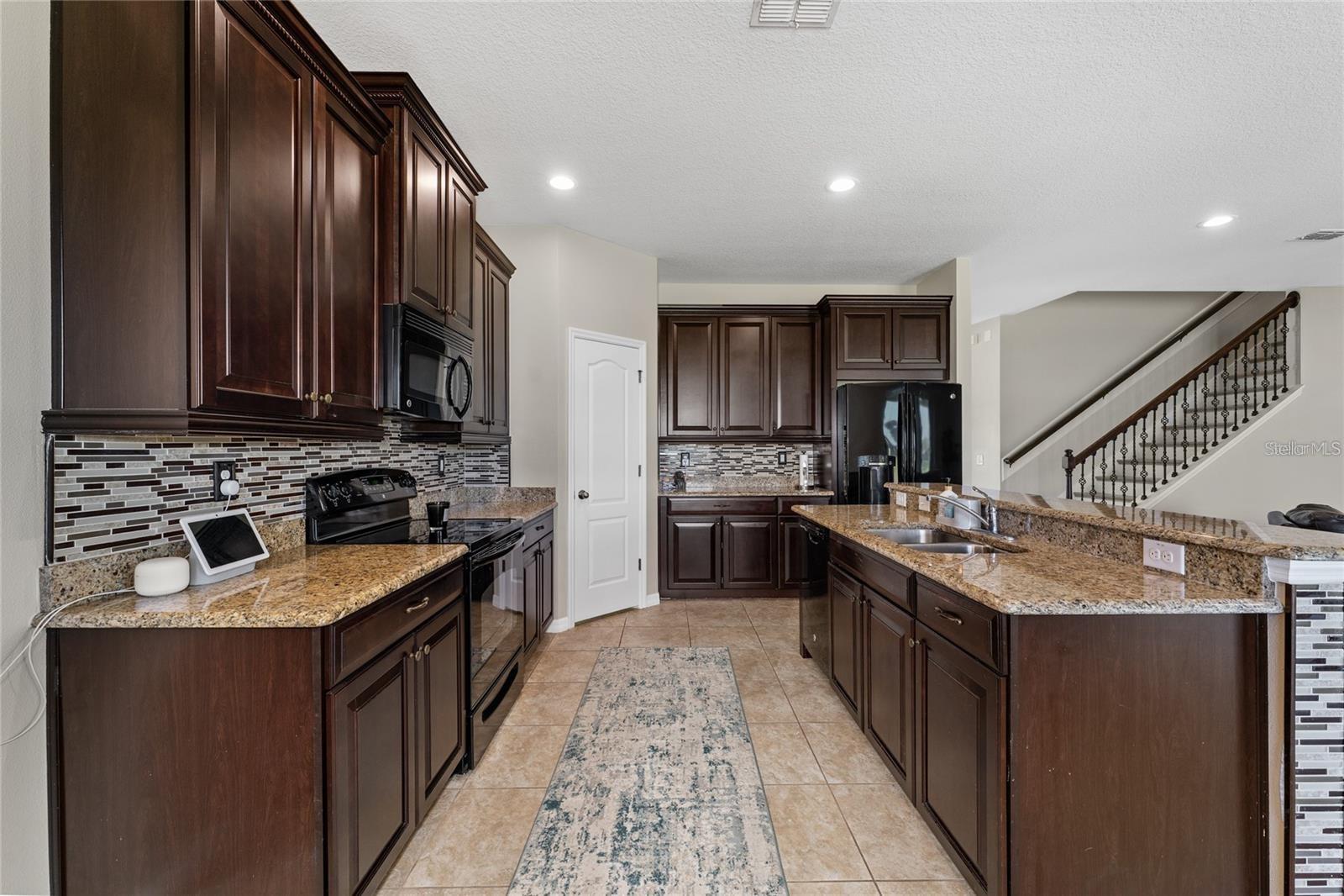 Image 5 of 54 For 14537 San Lorenzo Drive