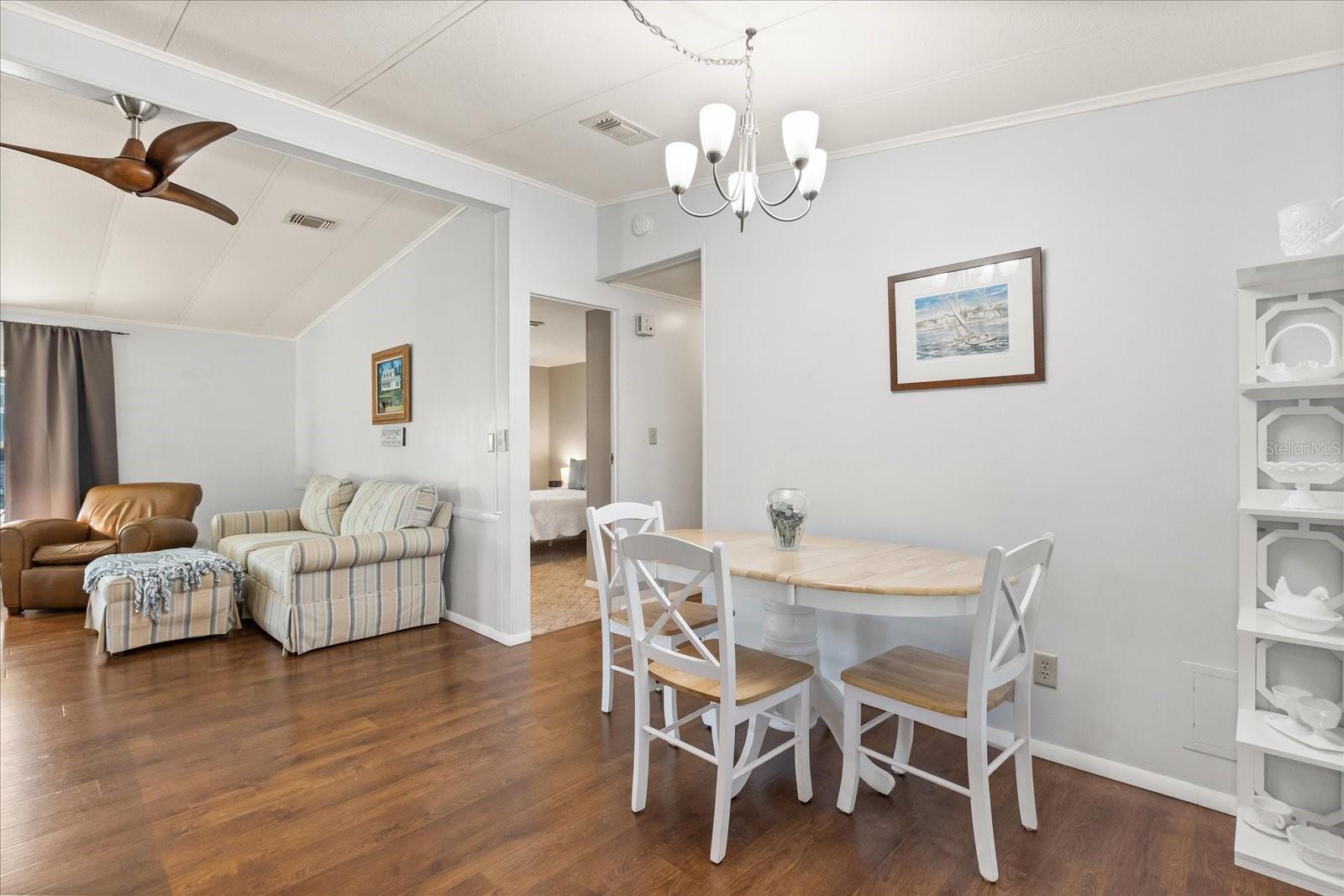 Image 11 of 25 For 38 Da Rosa Avenue