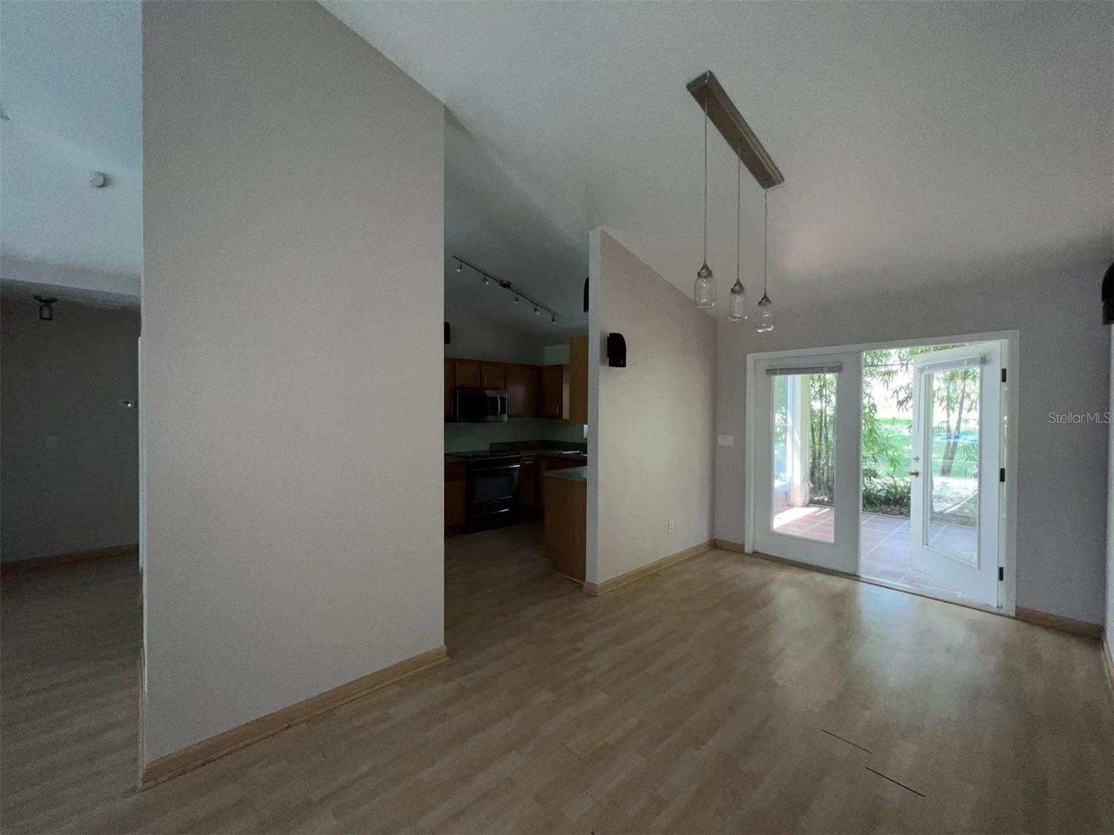 Image 6 of 32 For 9611 Saragossa Street