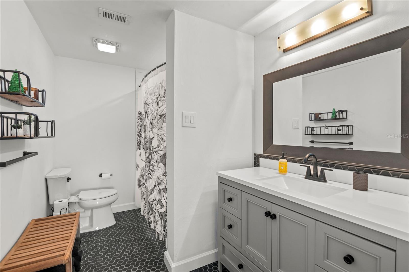Image 36 of 47 For 1410 Osceola Court