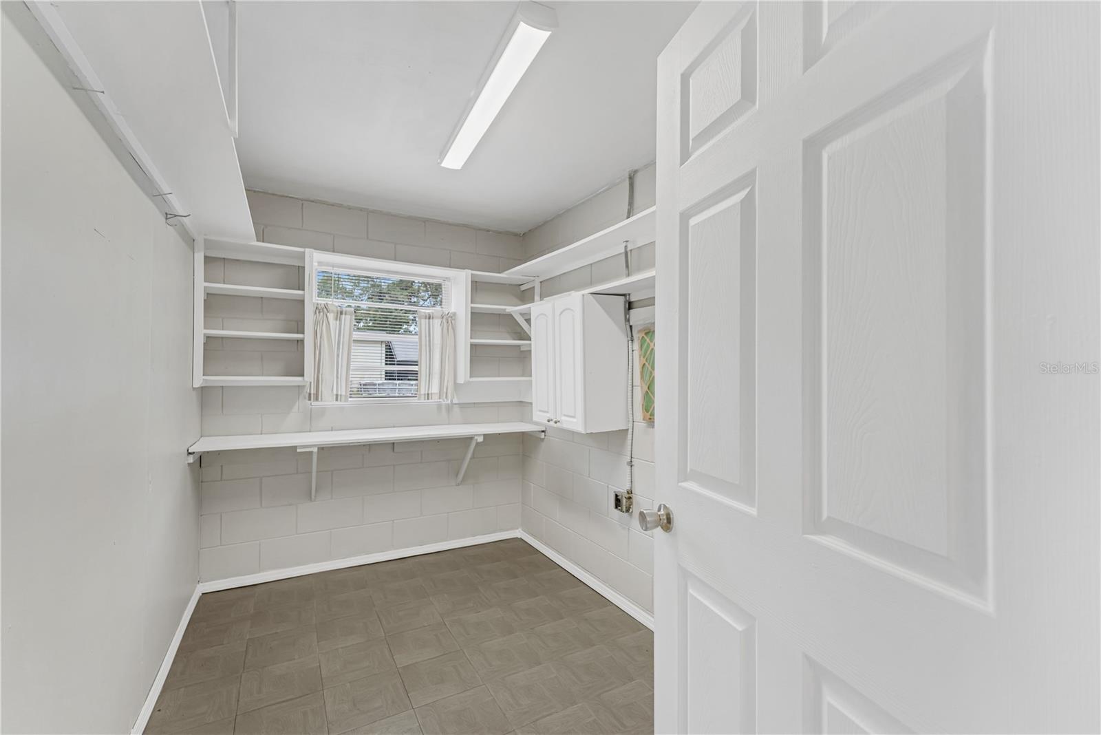 Image 10 of 18 For 826 S Montgomery Avenue