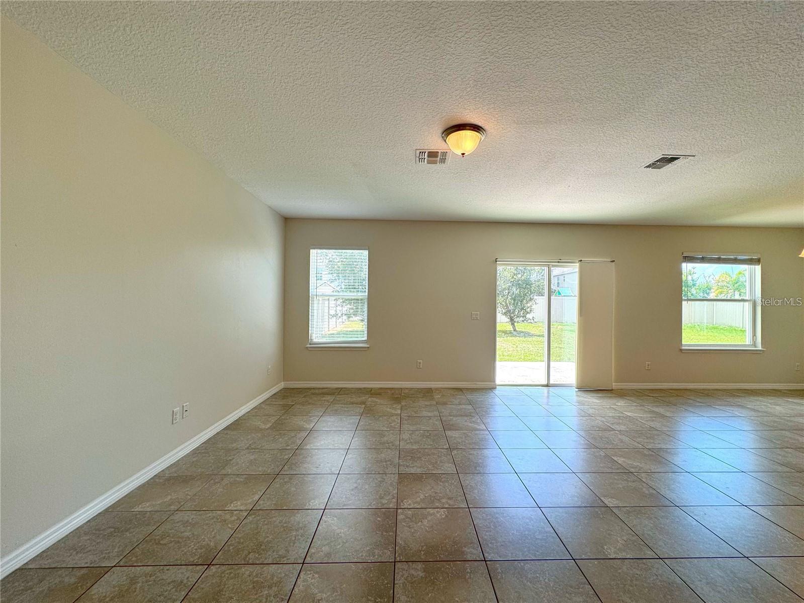 Image 10 of 29 For 3370 Mt Vernon Way
