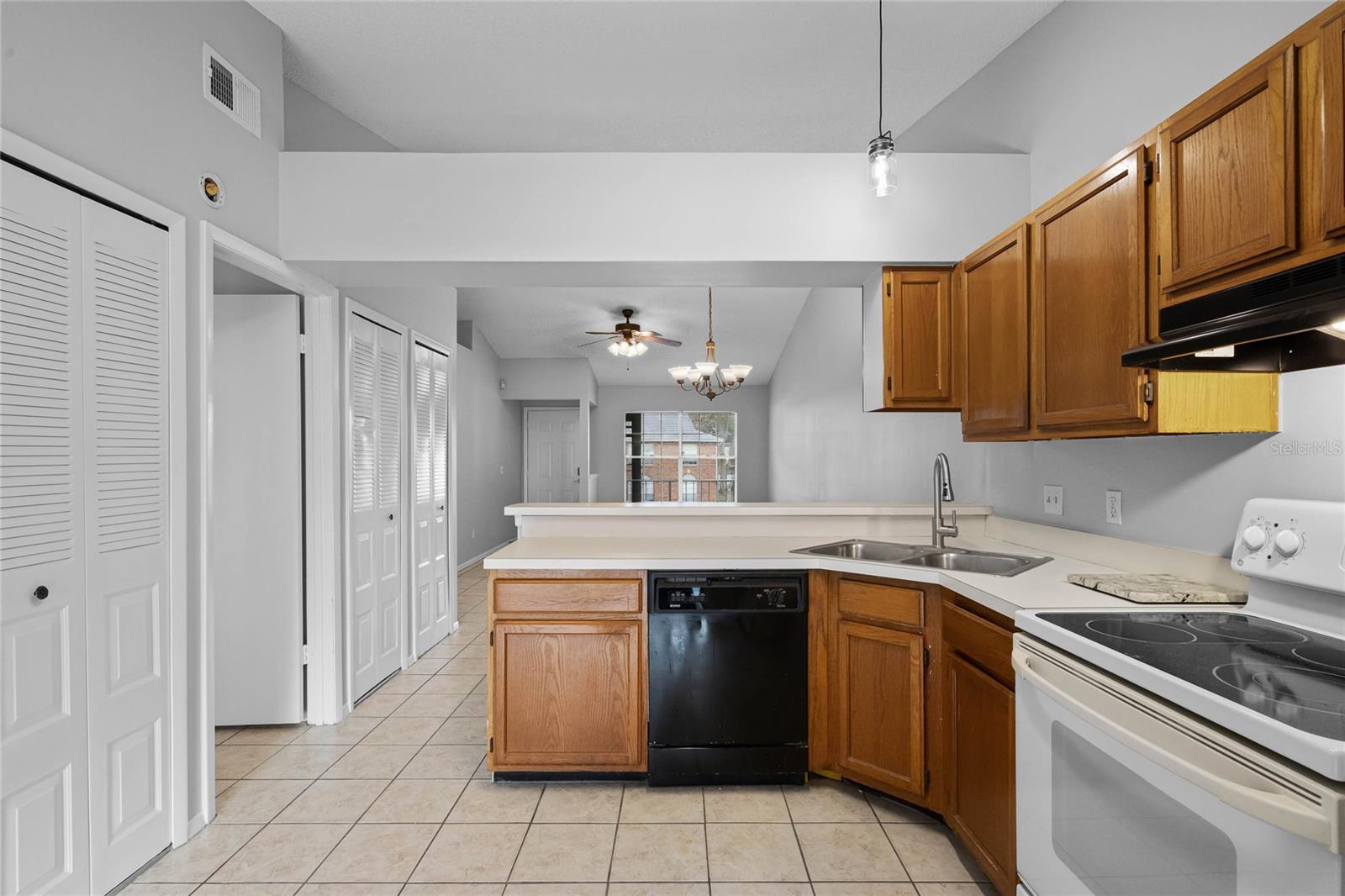 Image 10 of 28 For 5441 Lake Margaret Drive 58-h