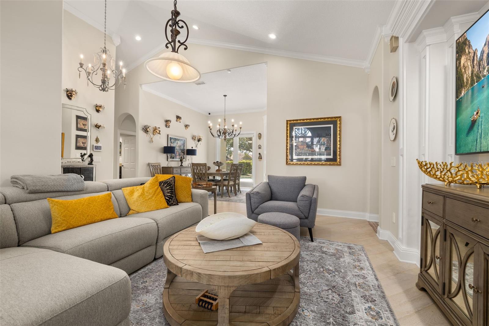 Image 12 of 59 For 1855 Vista Royale Boulevard