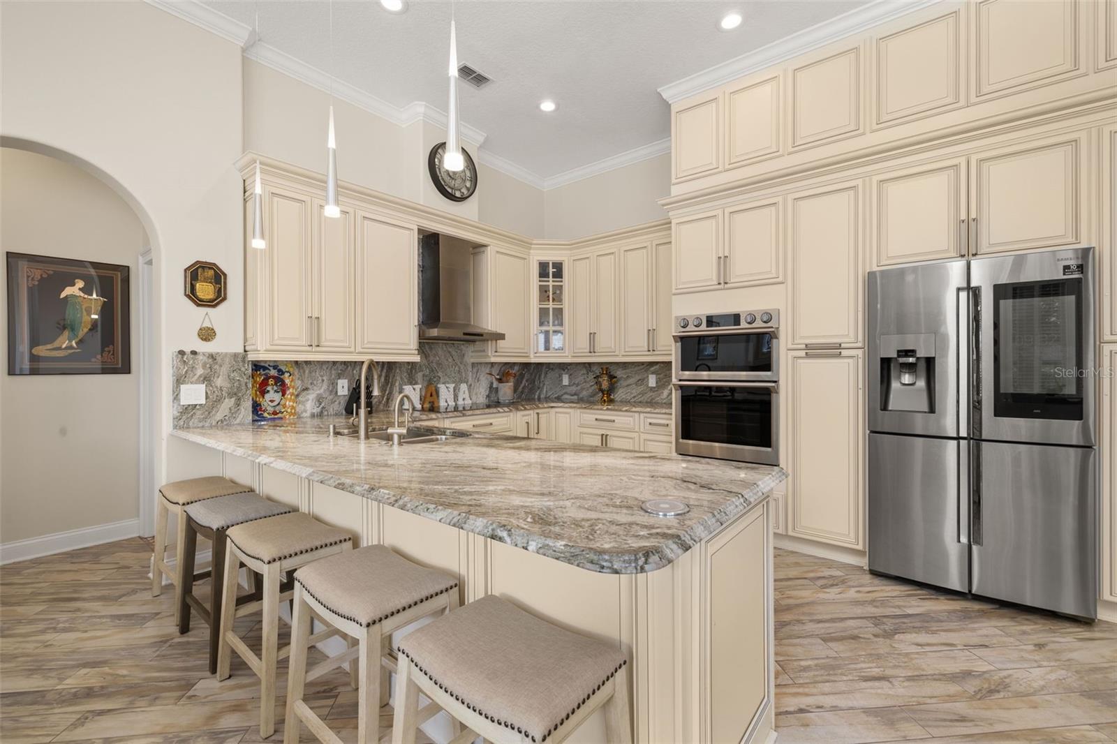 Image 20 of 59 For 1855 Vista Royale Boulevard