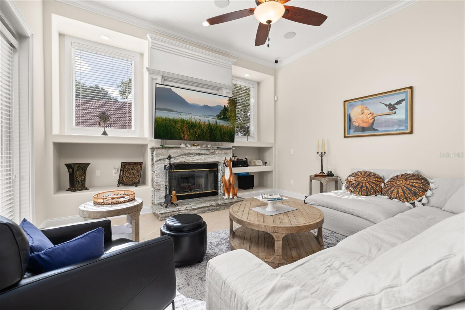 Image 24 of 59 For 1855 Vista Royale Boulevard